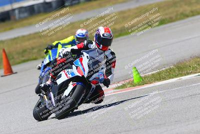 media/Apr-23-2022-Fastrack Riders (Sat) [[cb2d6ae73d]]/LEVEL 4/1PM TURN 6 OUTSIDE/